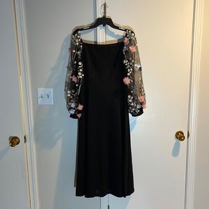 Black puff sleeve appliqué midi dress